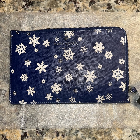 Kate Spade Staci Medium L Zip Wristlet Snowflake Toss (still in plastic) lzp - Picture 9 of 16